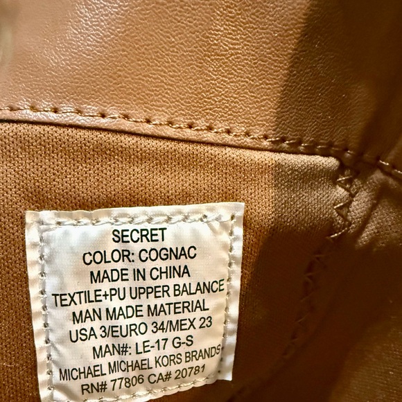 Girls size 3 Michael Kors, suede knee high boots. Like new. Worn once. Gorgeous! - Picture 9 of 14